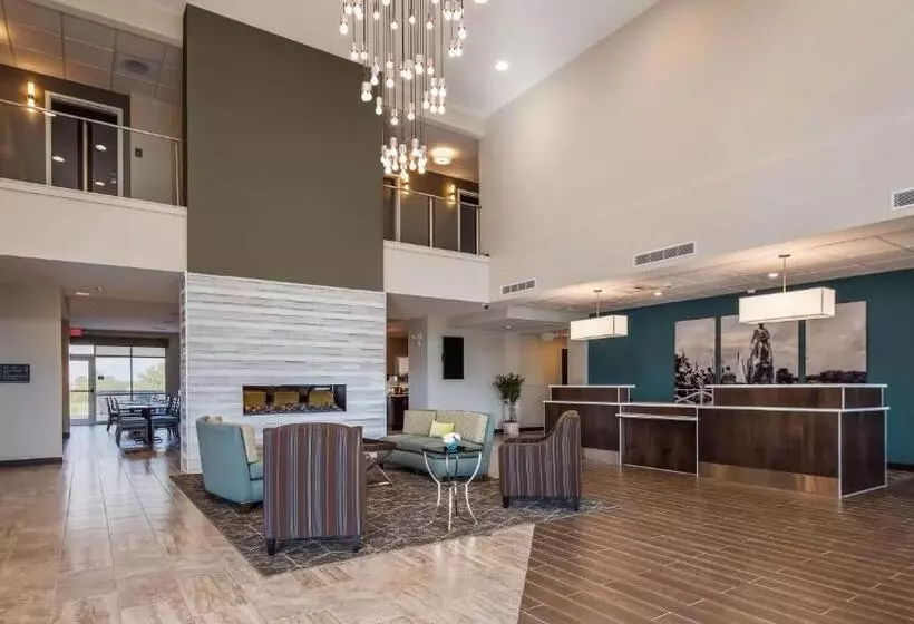 Best Western Plus Bolivar Hotel & Suites