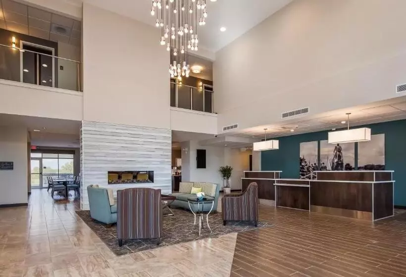 Best Western Plus Bolivar Hotel & Suites