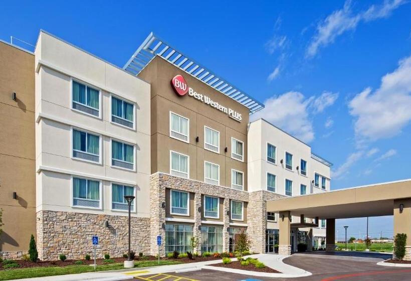 Best Western Plus Bolivar Hotel & Suites