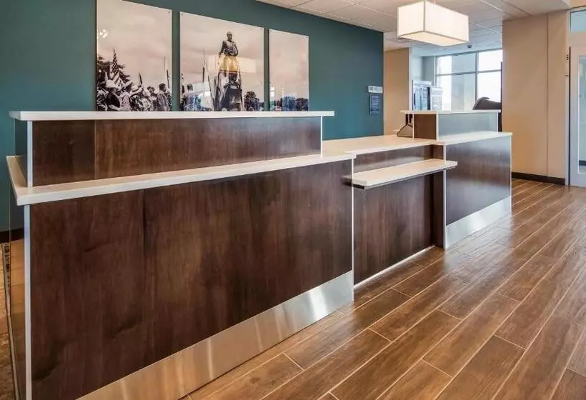 Best Western Plus Bolivar Hotel & Suites