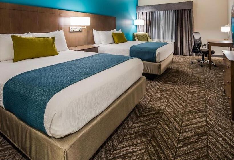 Best Western Plus Bolivar Hotel & Suites