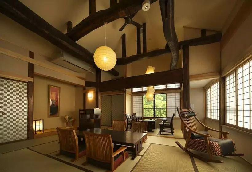 Hotelli Mizuno Inn Atami Ajiro