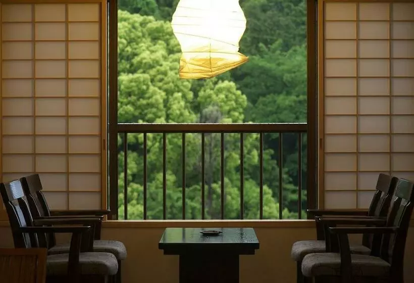 Hotelli Mizuno Inn Atami Ajiro