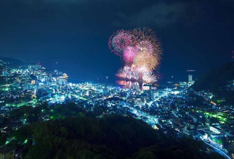 Отель Hoshino Resorts Risonare Atami