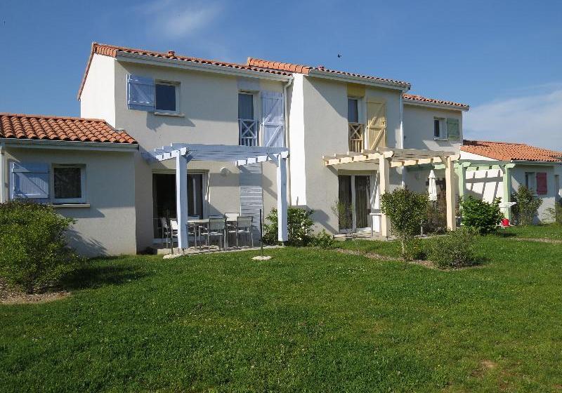 Hotel Les Vagues Bleues