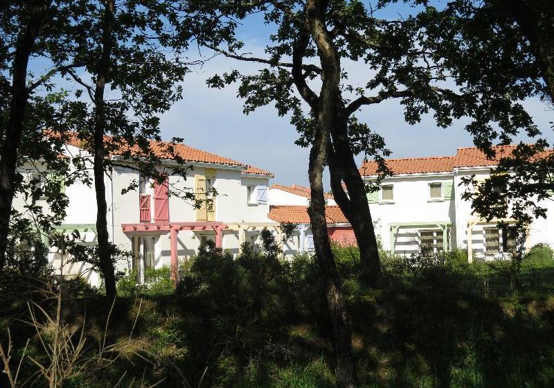 Hotel Les Vagues Bleues