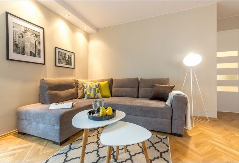 هتل P&o Apartments Chmielna