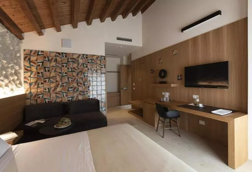 هتل روستایی Borgo Giallonardo Wine Relais