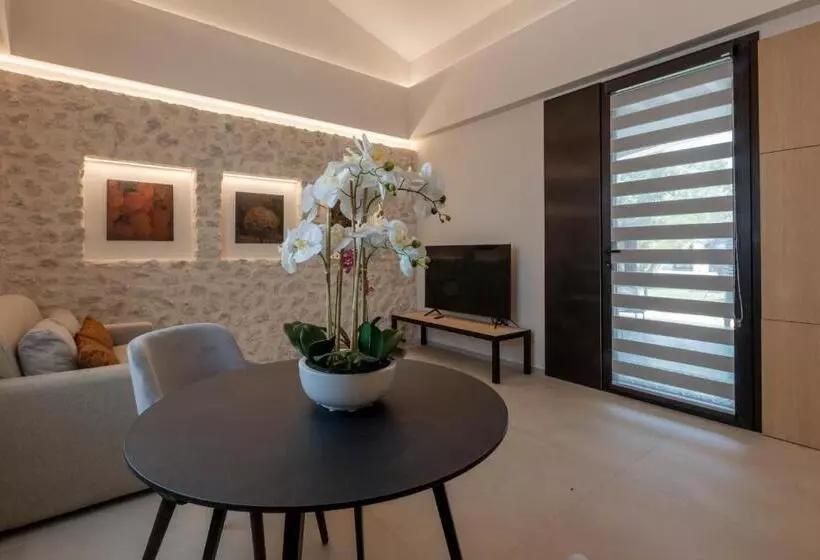 هتل روستایی Borgo Giallonardo Wine Relais