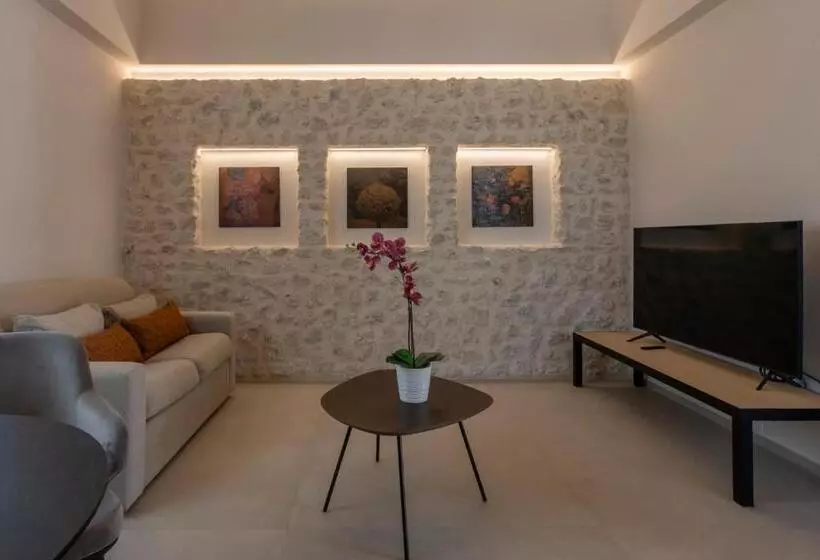 هتل روستایی Borgo Giallonardo Wine Relais