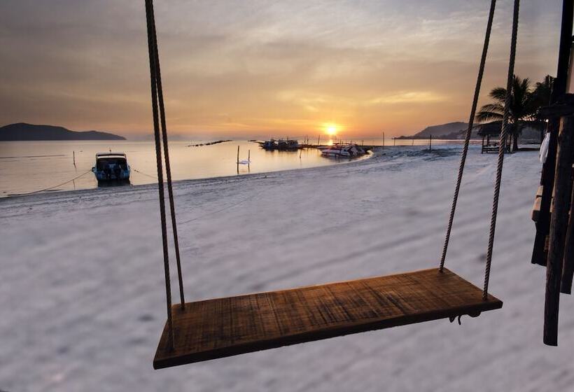 Hotel The Beach Samui