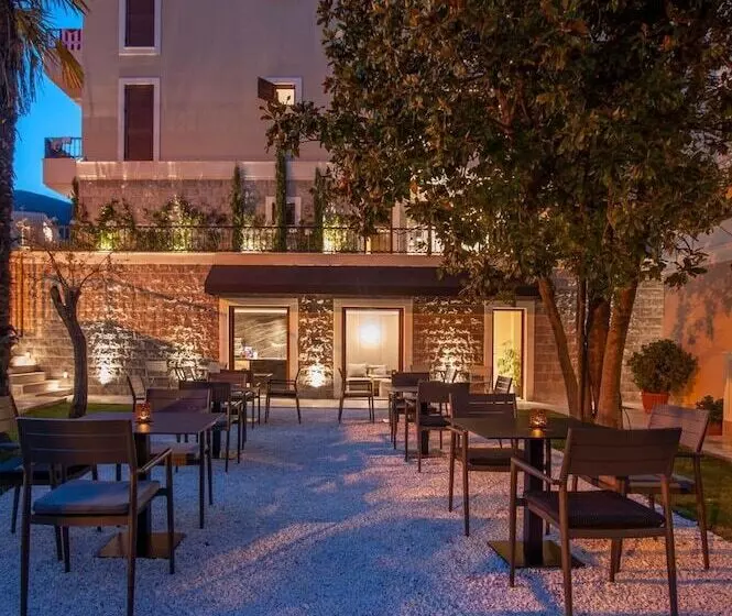 هتل Villa Gracia