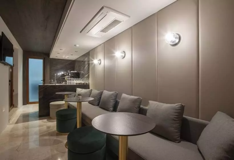 هتل Villa Gracia