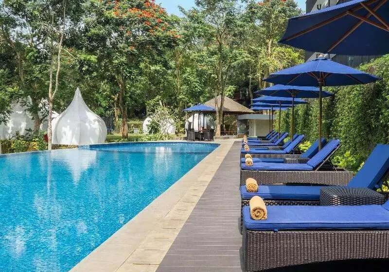 Hotelli Santika Premiere Hills Resort Cibadak – Sukabumi