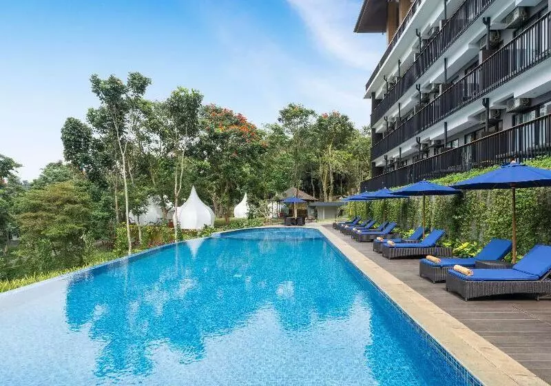 Hotelli Santika Premiere Hills Resort Cibadak – Sukabumi