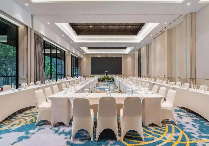 Hotelli Santika Premiere Hills Resort Cibadak – Sukabumi