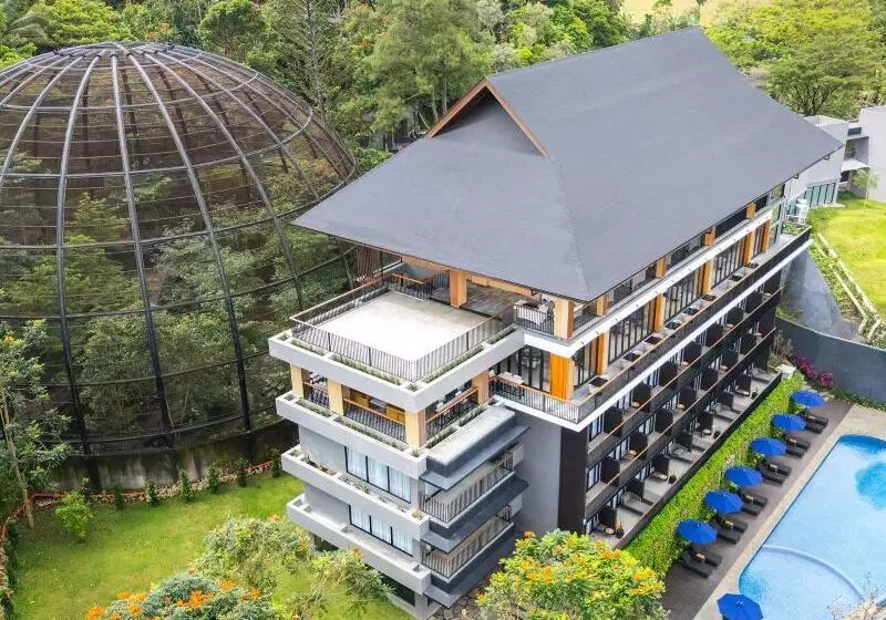 Hotelli Santika Premiere Hills Resort Cibadak – Sukabumi
