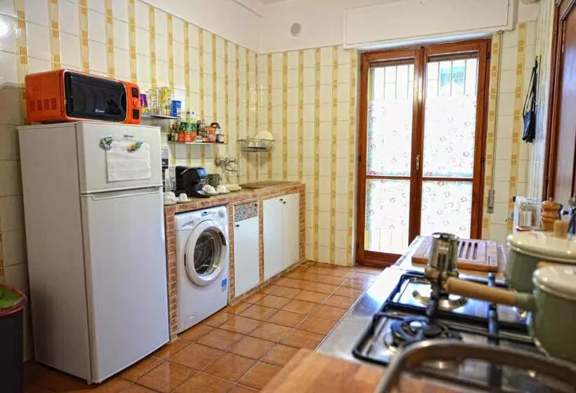 هتل Aback Policlinico