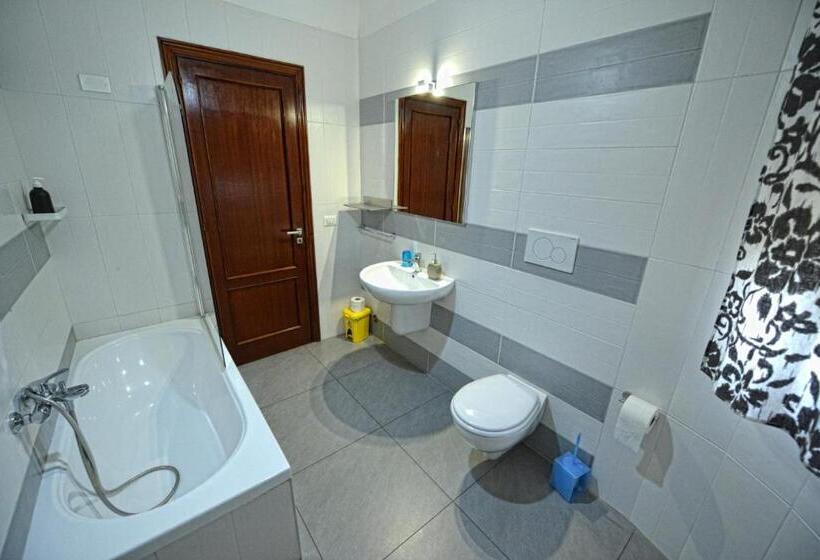 בית מלון כפרי Aback Policlinico