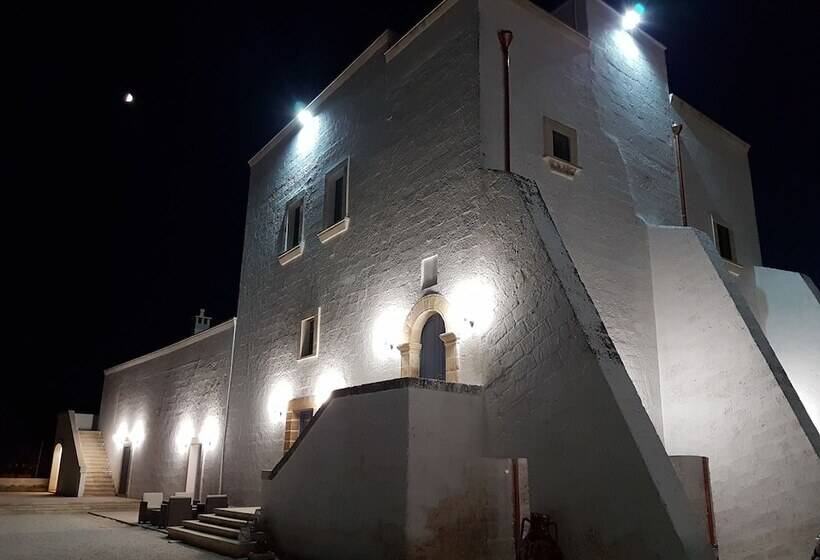 هتل Antica Masseria Torre Mozza