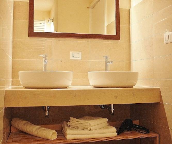 هتل Antica Masseria Torre Mozza