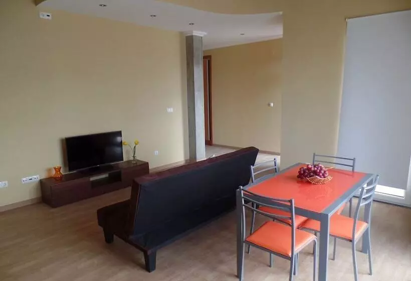 هتل Apartamentos Príncipe Apart Center