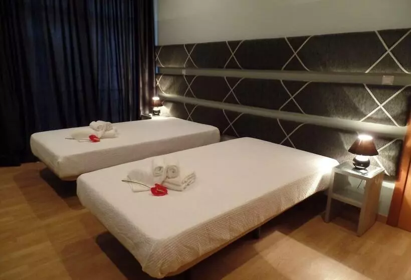 هتل Apartamentos Príncipe Apart Center