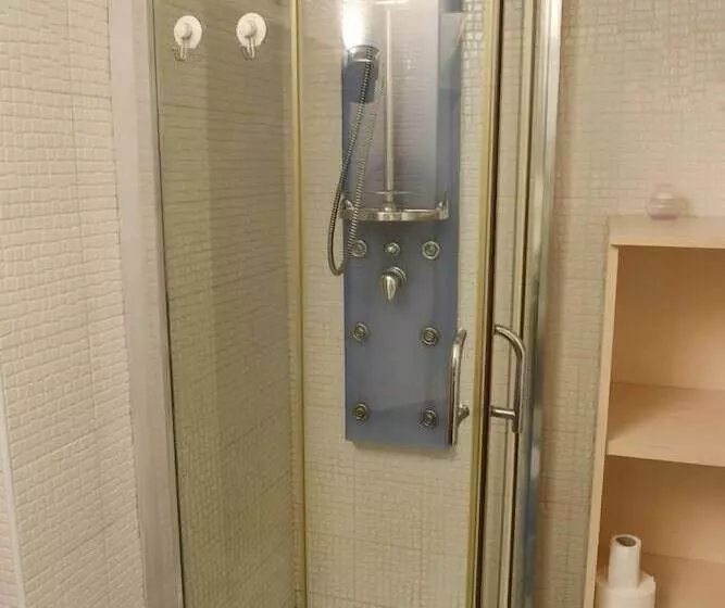 هتل B&b Affittacamere Del Teatro