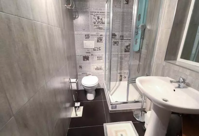 هتل B&b Affittacamere Del Teatro