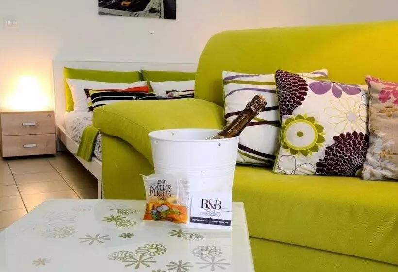 هتل B&b Affittacamere Del Teatro