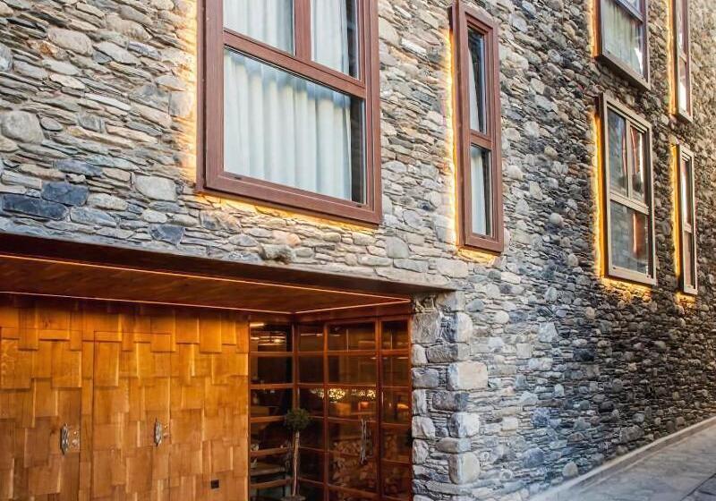 Отель Boutique La Neu