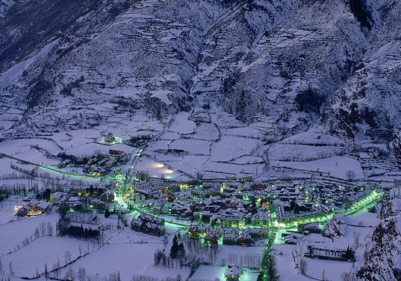 Отель Boutique La Neu