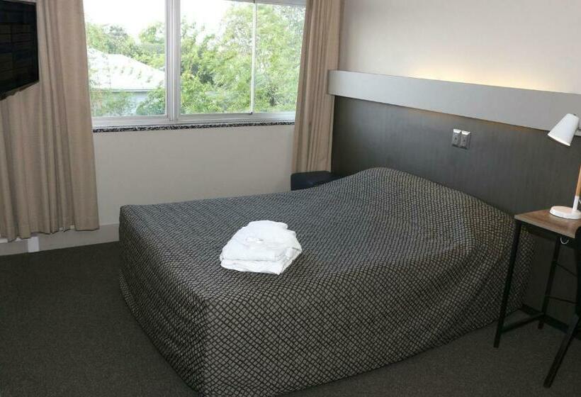 בית מלון כפרי Brighton