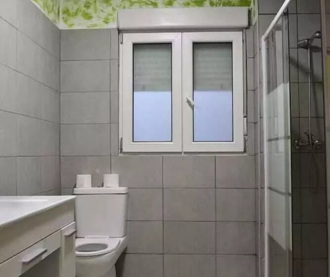 هتل Hostel Usturre