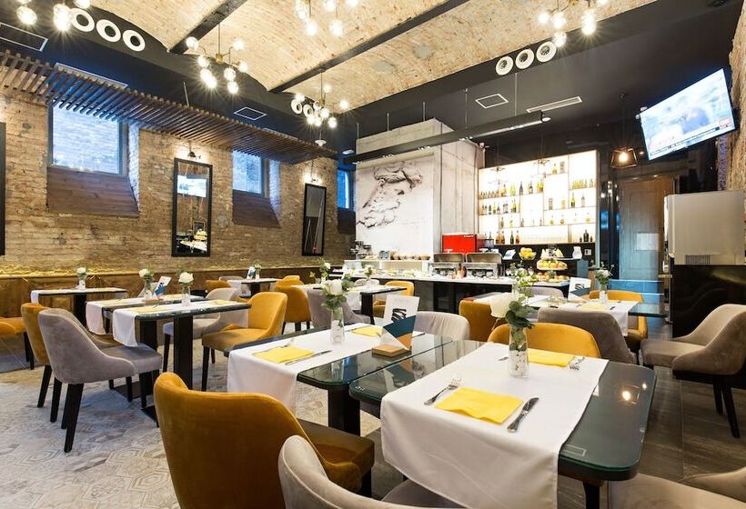 Marquise Hotel Garni