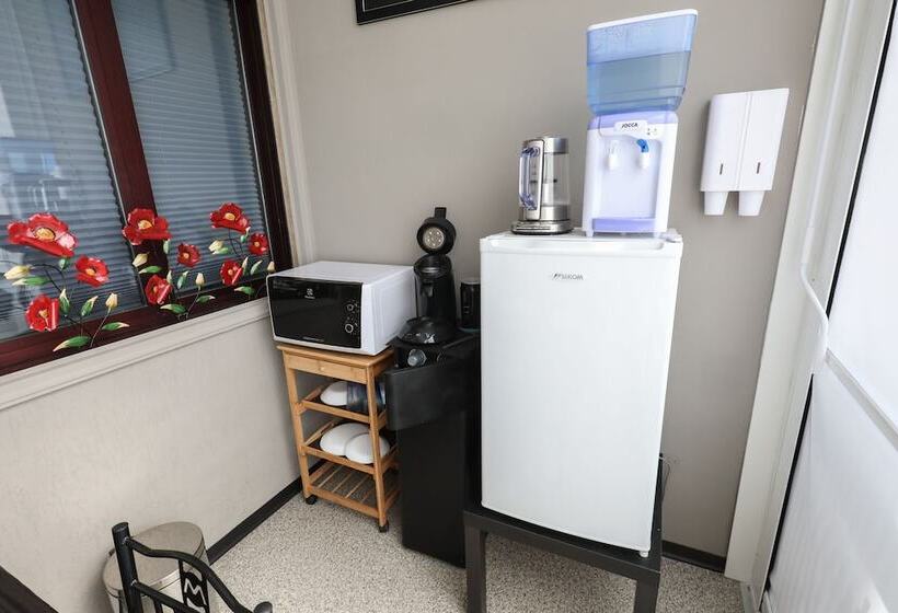 هتل Metropolitan B&b