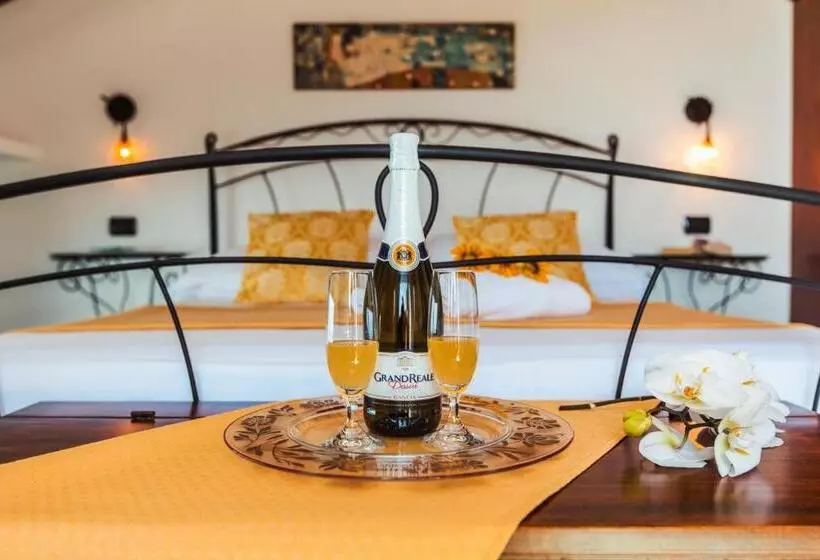 Hotelli Roccia Fiorita