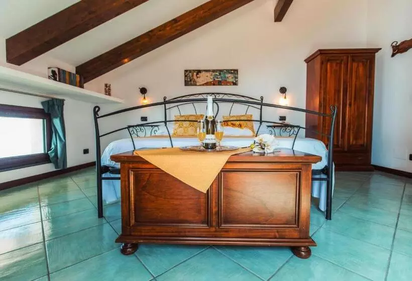 Hotelli Roccia Fiorita