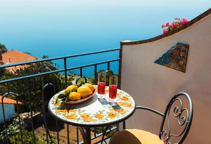 Отель Roccia Fiorita