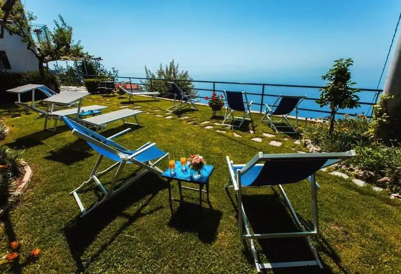 Hotelli Roccia Fiorita