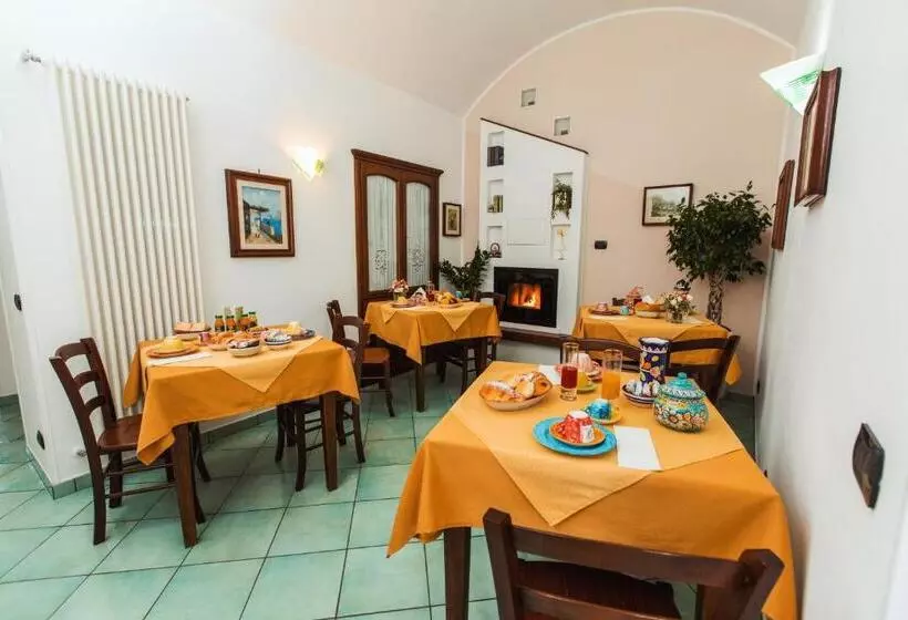 Hotelli Roccia Fiorita