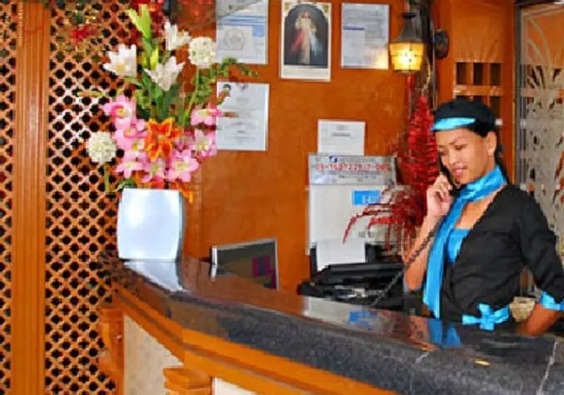 ホテル Ormoc Sugarland Suites