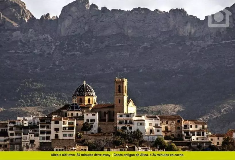 Hotelli Villa Solhabitat Big Blue