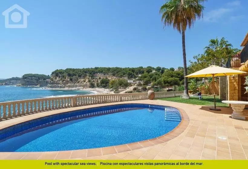 Hotelli Villa Solhabitat Big Blue