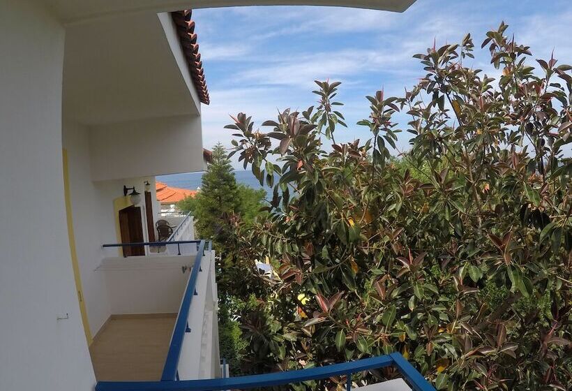 هتل Zafiria Apartments