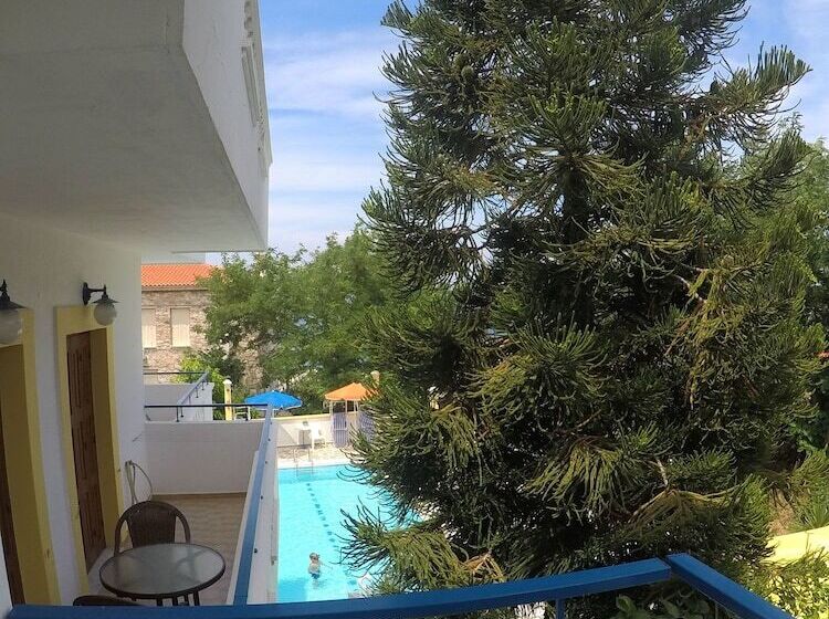 هتل Zafiria Apartments