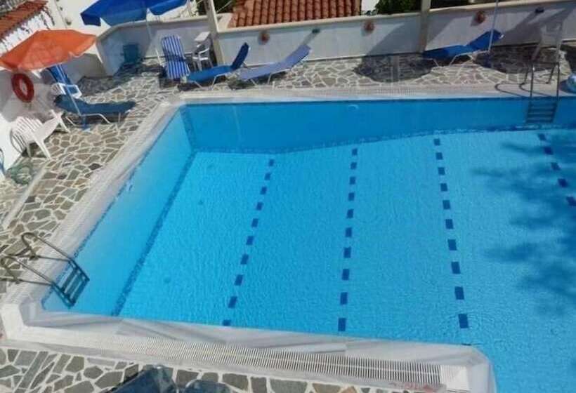 هتل Zafiria Apartments