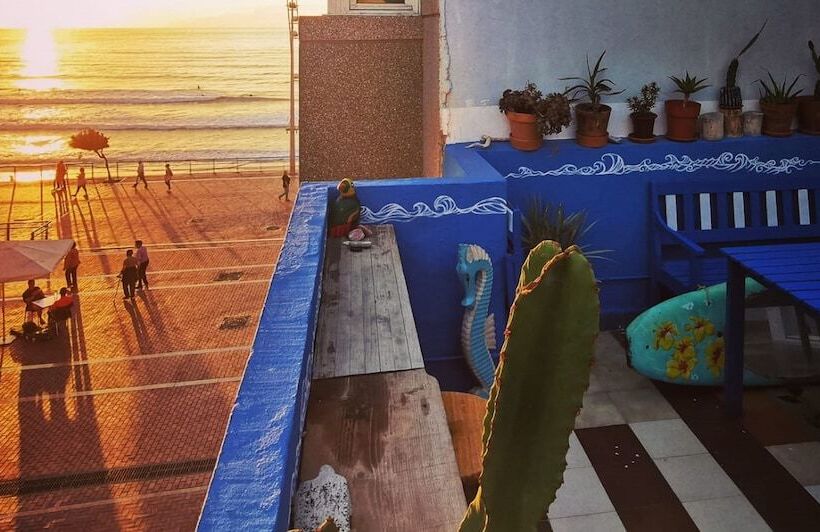 La Ventana Azul Surf Hostel