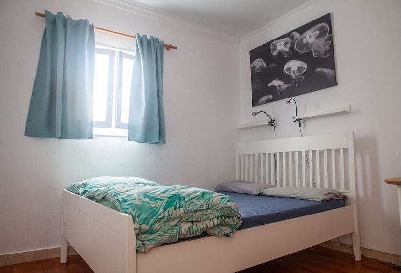 La Ventana Azul Surf Hostel