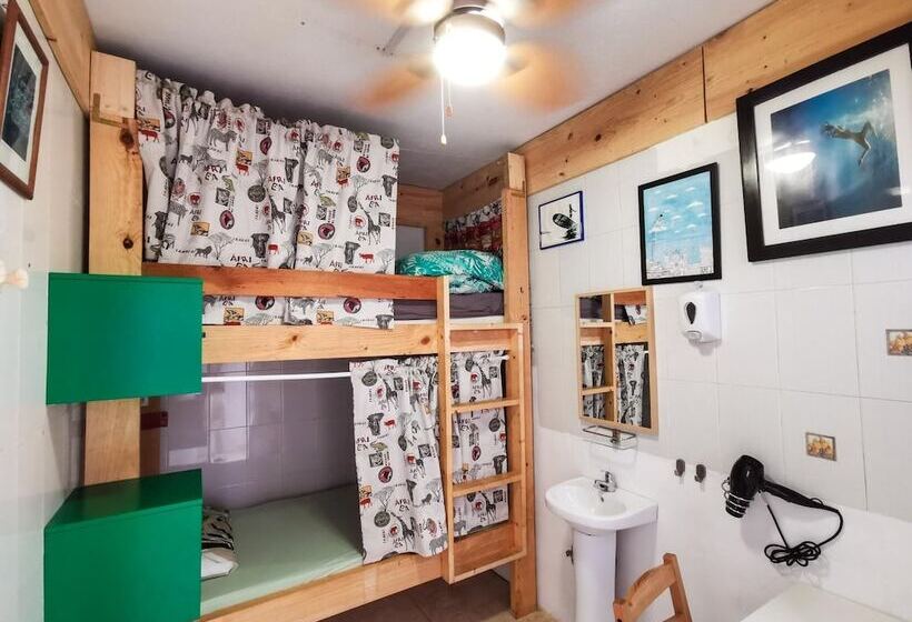 La Ventana Azul Surf Hostel